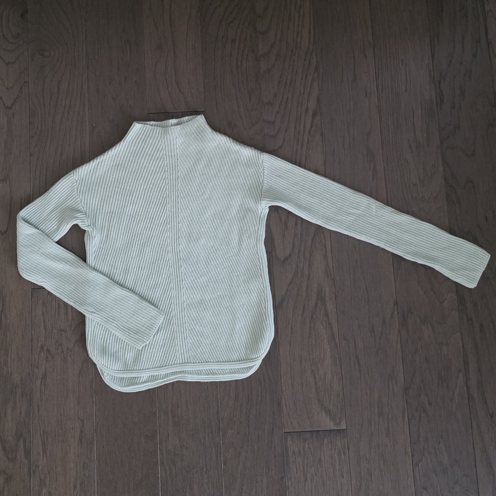 Aritzia Babaton Chalmers Sweater Light Green XXS